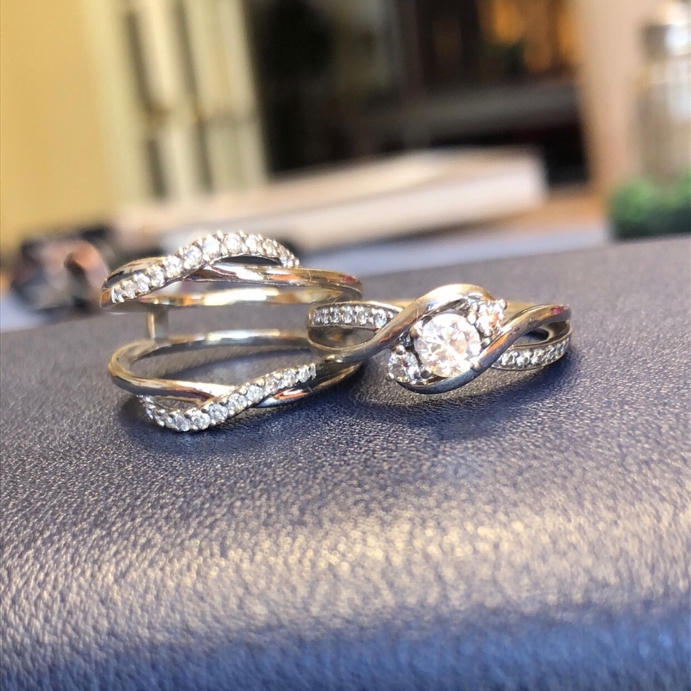 Wedding Ring Set - Picture 7 of 8